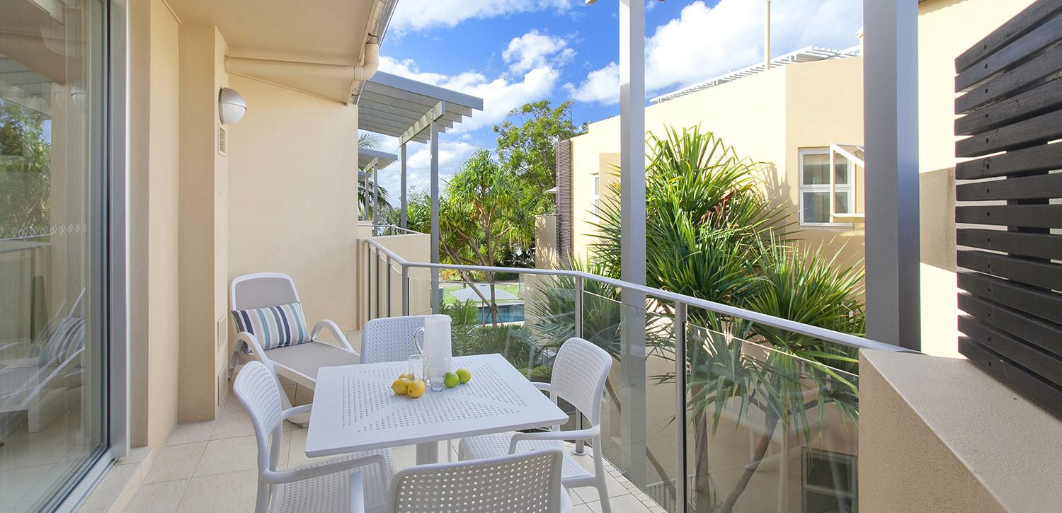 noosa-accommodation-maison-one-bedroom-resort-view-304-balcony | Maison Noosa Resort